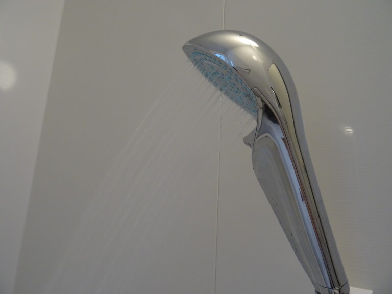MTG ReFa FINEBUBBLE S（リファファインバブルエス）のシャワーヘッドがおすすめな理由とミラブルplusとの比較・水道料金に